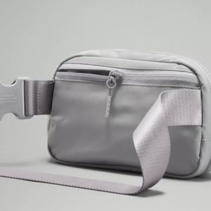 Lululemon everywhere belt bag 1L
